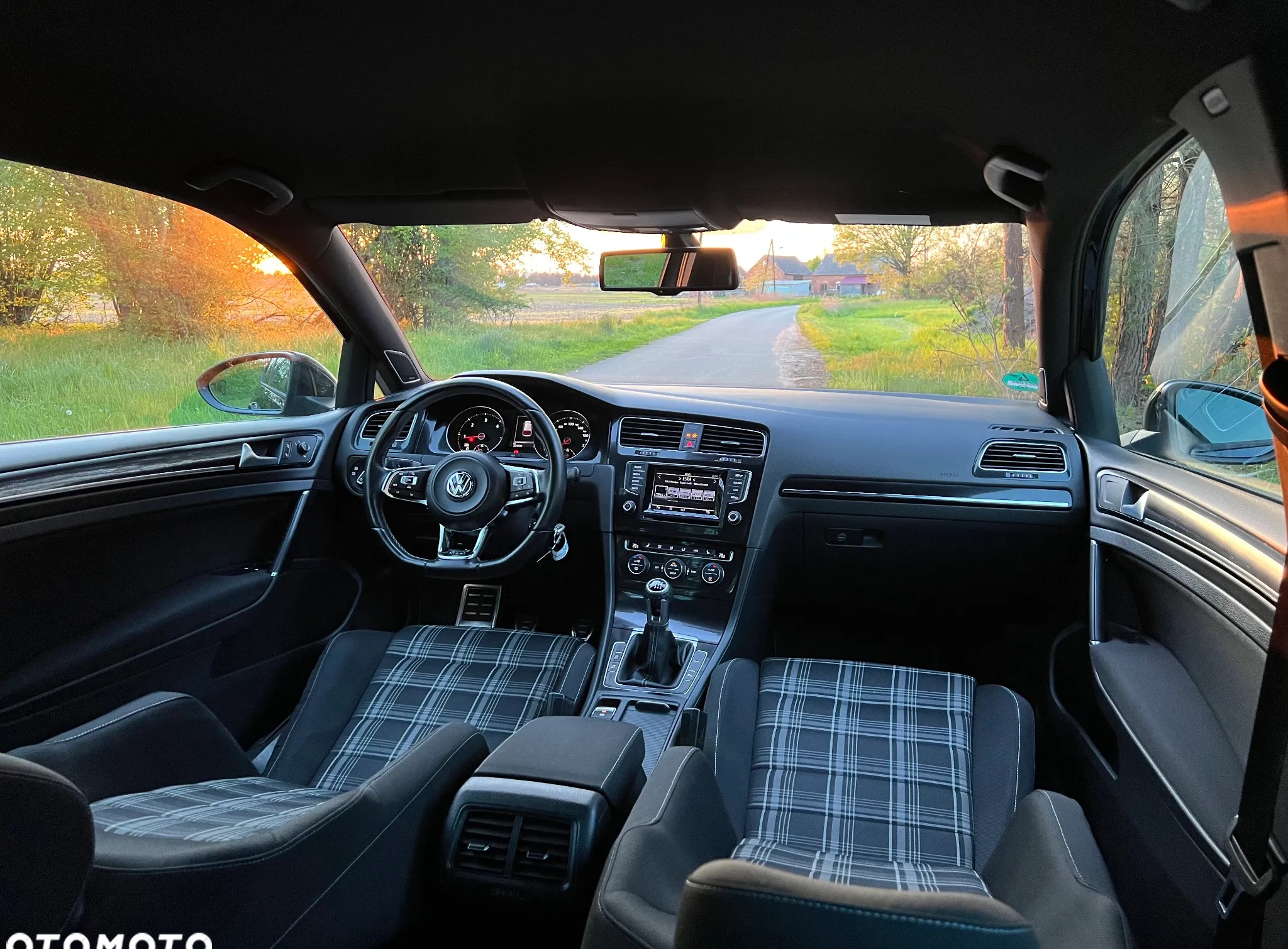 Volkswagen Golf cena 48499 przebieg: 219999, rok produkcji 2014 z Olecko małe 211